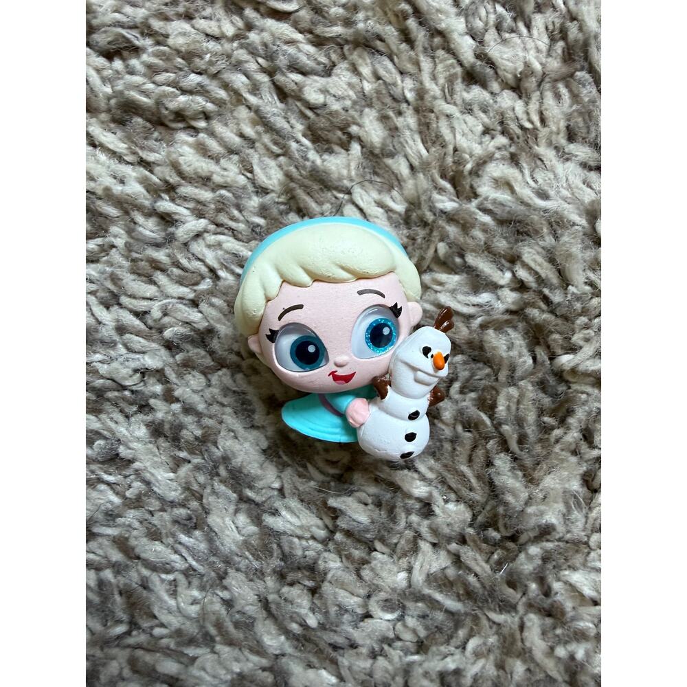 Disney Frozen Elsa Holding Olaf Mini Figure Chibi PVC Collectible Doorables